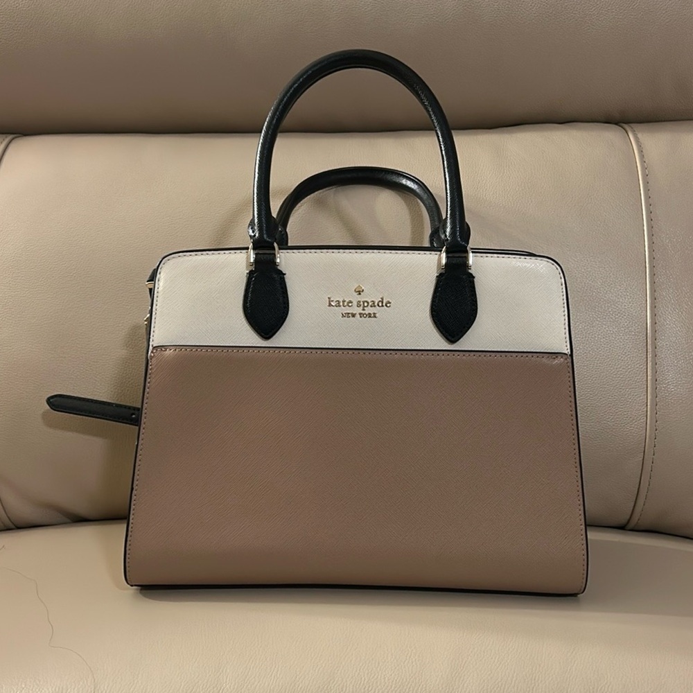 Kate Spade - Madison Medium Satchel- - AVAILABLE UNTIL 5/17/25 - Picture 6 of 11